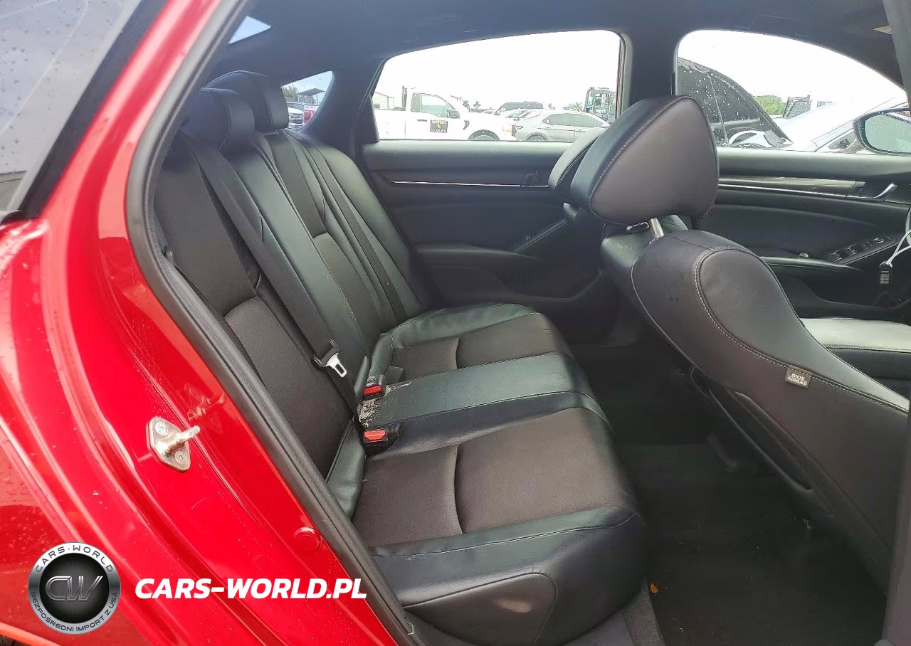 2018 Honda Accord Sport VIN:1HGCV1F3XJA182731 - 10