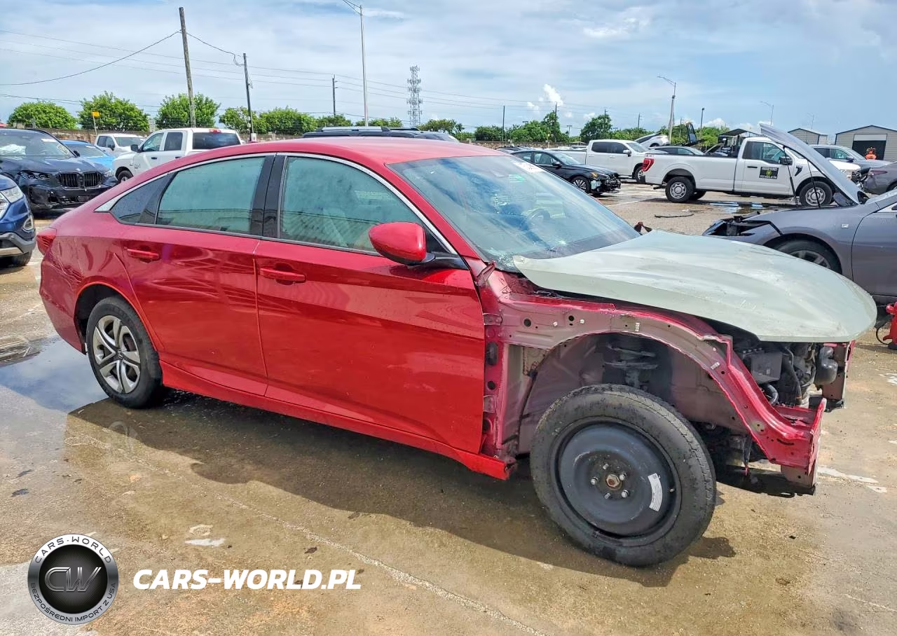 2018 Honda Accord Sport VIN:1HGCV1F3XJA182731 - 4
