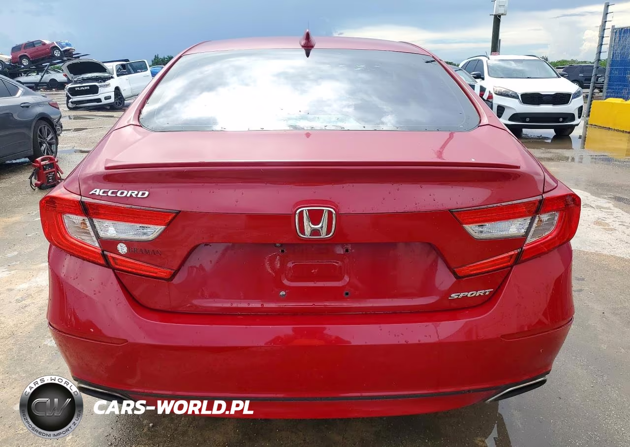 2018 Honda Accord Sport VIN:1HGCV1F3XJA182731 - 6