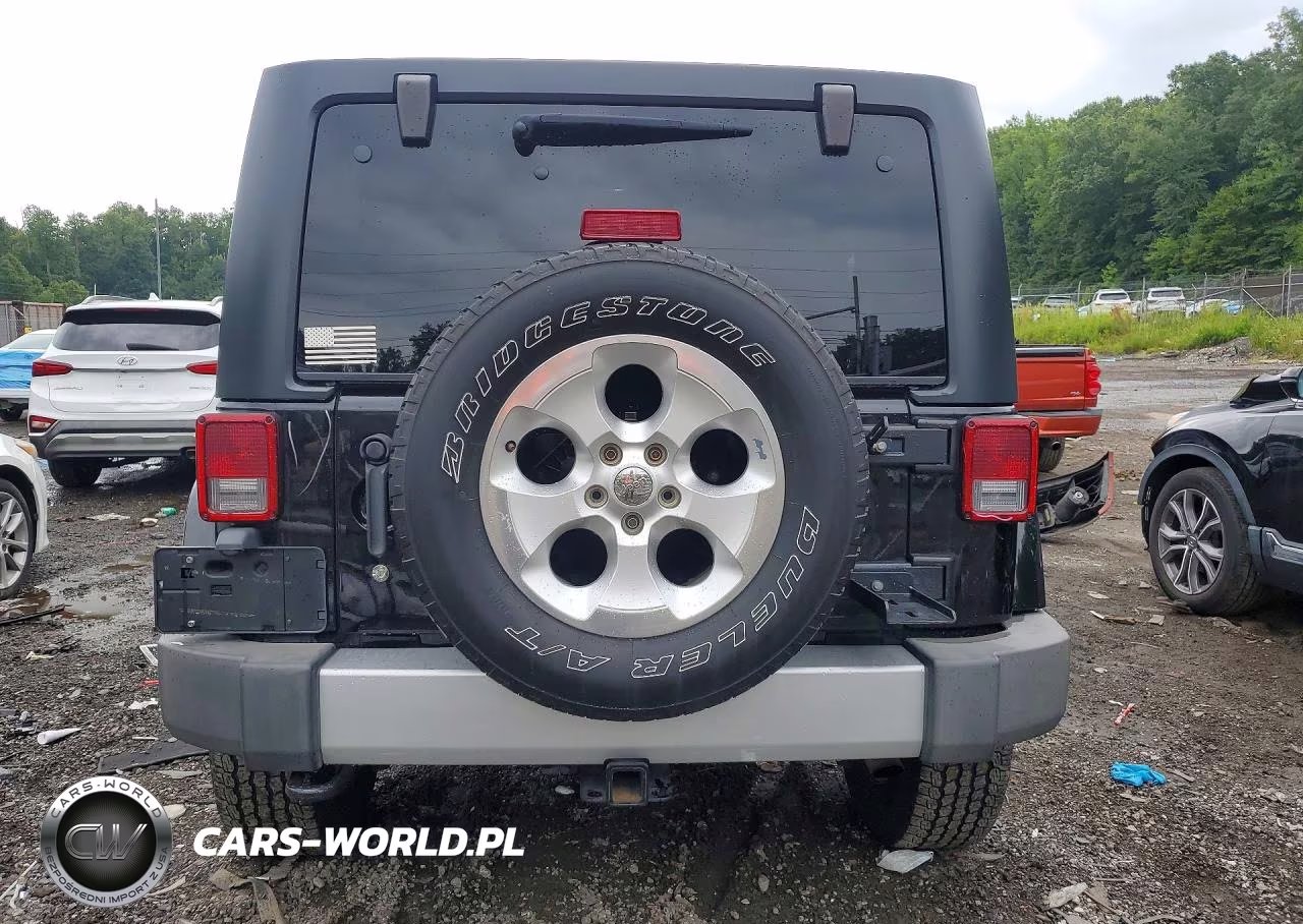2013 Jeep Wrangler Unlimited Sahara VIN:1C4HJWEG0DL512595 - 6