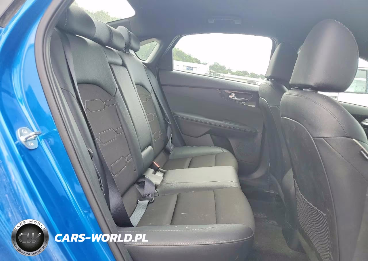 2023 Kia Forte Gt Line VIN:3KPF54AD7PE656430 - 10