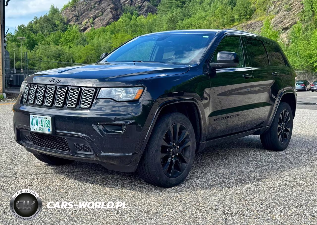 2018 Jeep Grand Cherokee Laredo VIN:1C4RJFAG0JC139919 - 2