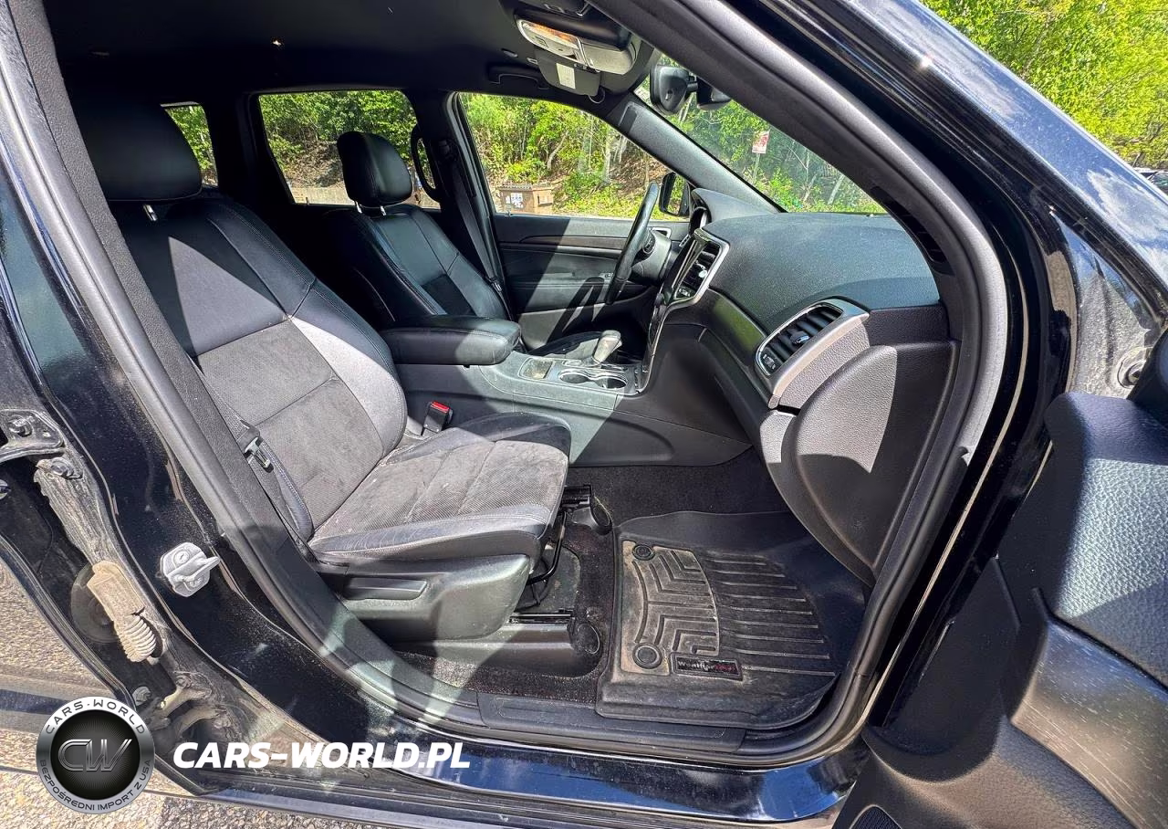 2018 Jeep Grand Cherokee Laredo VIN:1C4RJFAG0JC139919 - 5