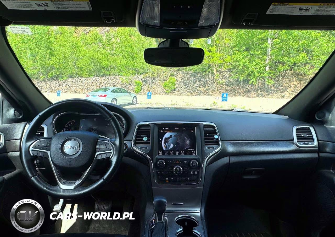 2018 Jeep Grand Cherokee Laredo VIN:1C4RJFAG0JC139919 - 9