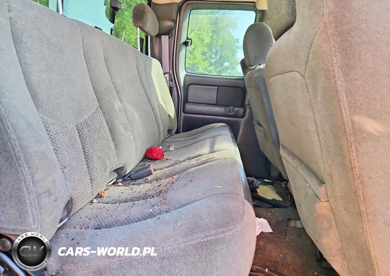 2005 Chevrolet Silverado K2500 Heavy Duty VIN:1GCHK29UX5E156961 - 10