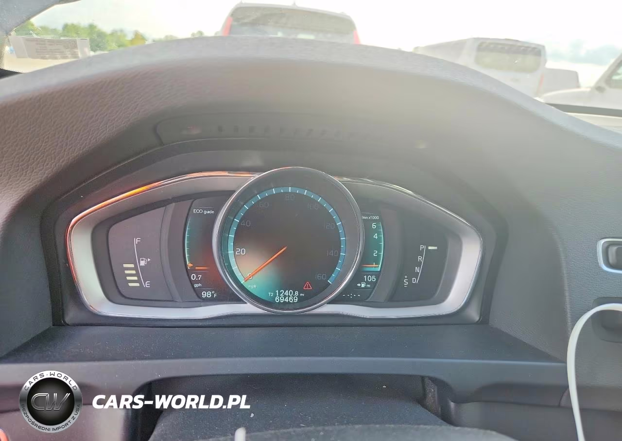 2015 Volvo V60 Premier VIN:YV140MEKXF1243735 - 9