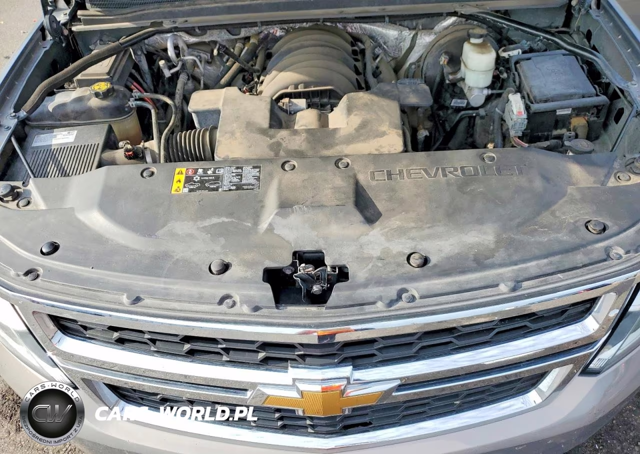 2018 Chevrolet Suburban K1500 VIN:1GNSKKEC4JR322596 - 11
