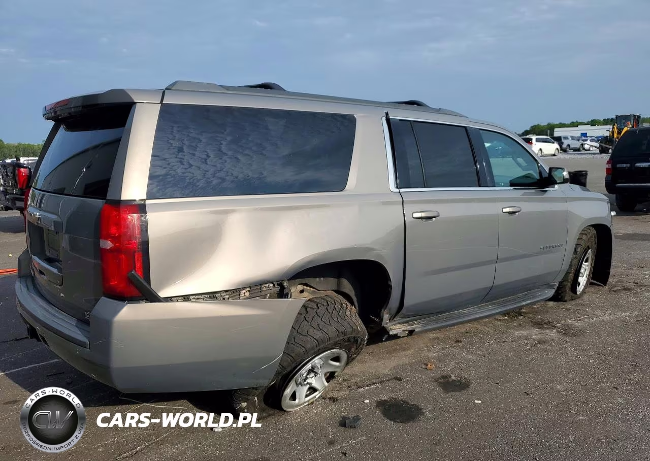 2018 Chevrolet Suburban K1500 VIN:1GNSKKEC4JR322596 - 3