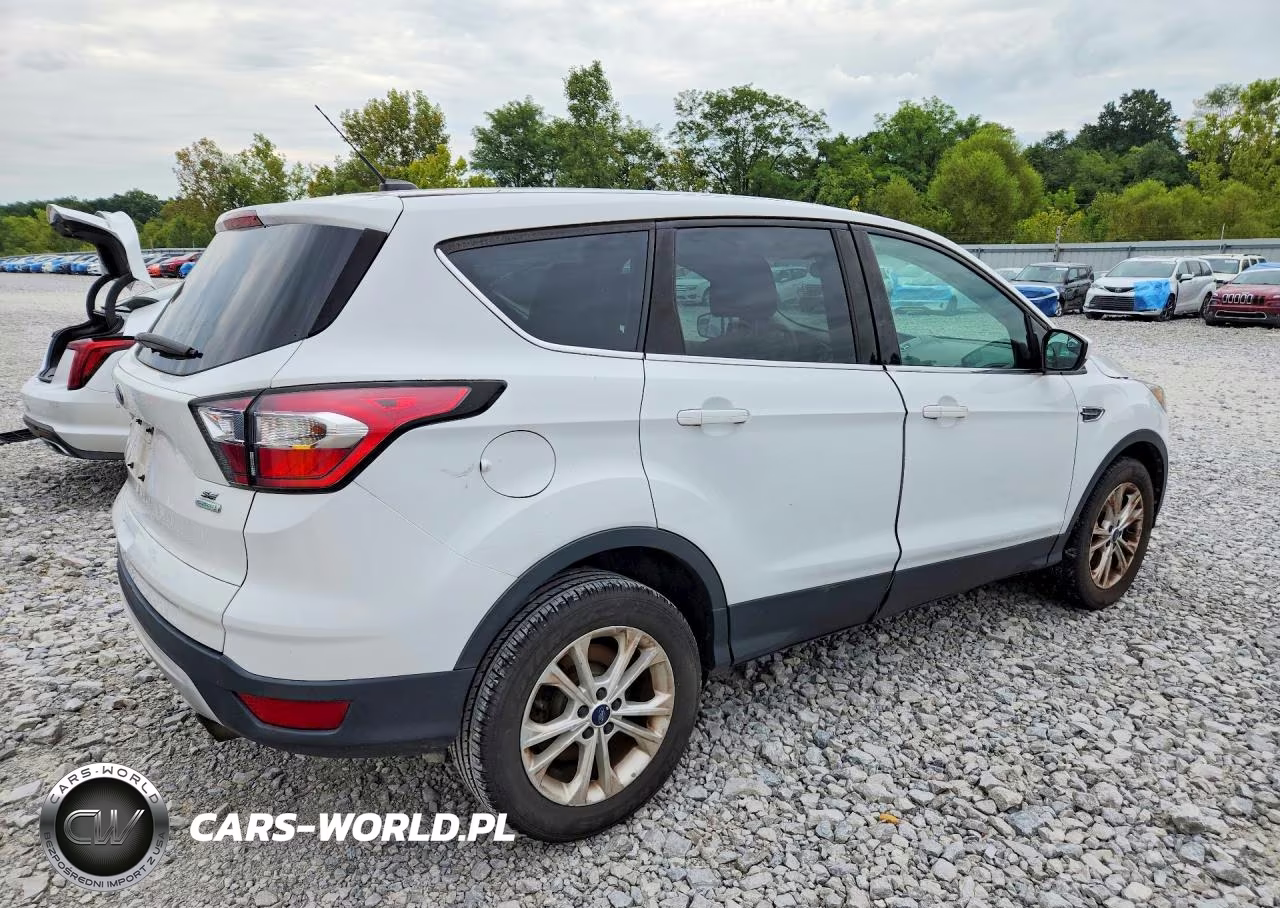 2017 Ford Escape Se VIN:1FMCU0GDXHUE17099 - 3