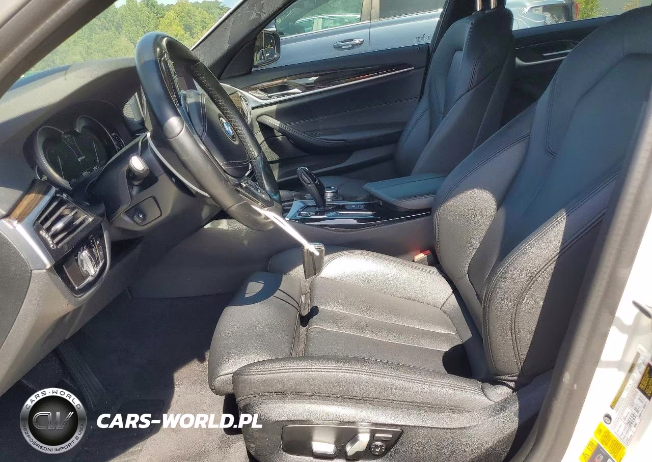 2019 BMW 530E VIN:WBAJA9C58KB399127 - 7