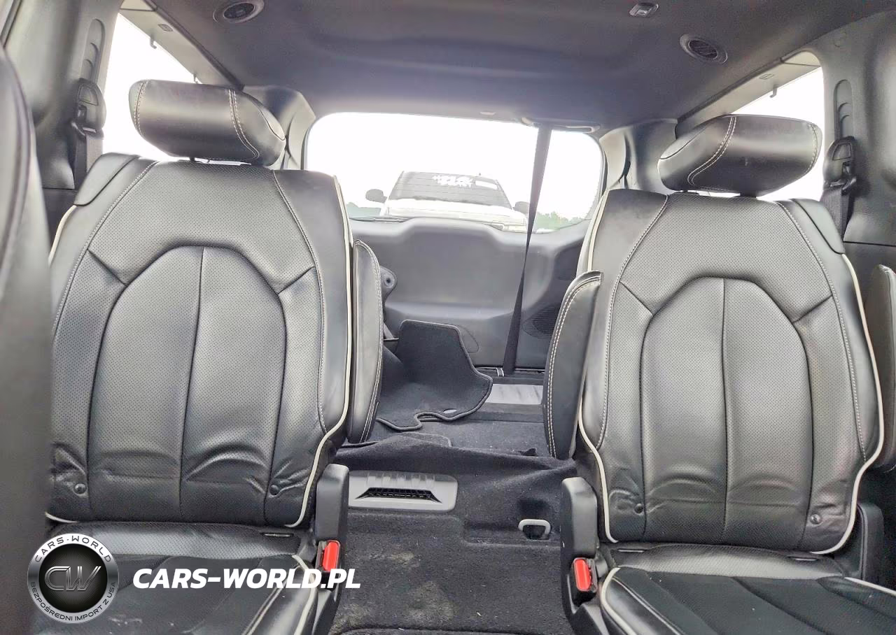 2025 Chrysler Pacifica Limited VIN:2C4RC1GG7SR570125 - 10
