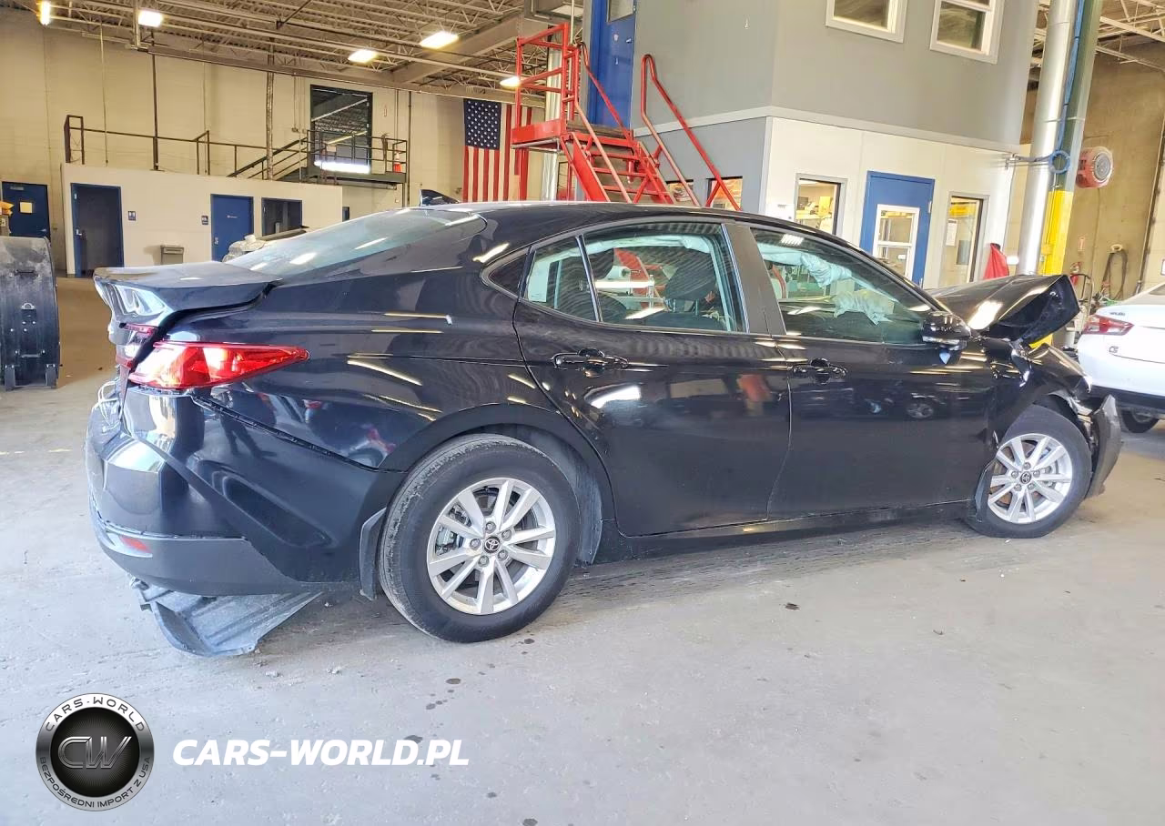 2025 Toyota Camry Le VIN:4T1DAACK5SU152753 - 3