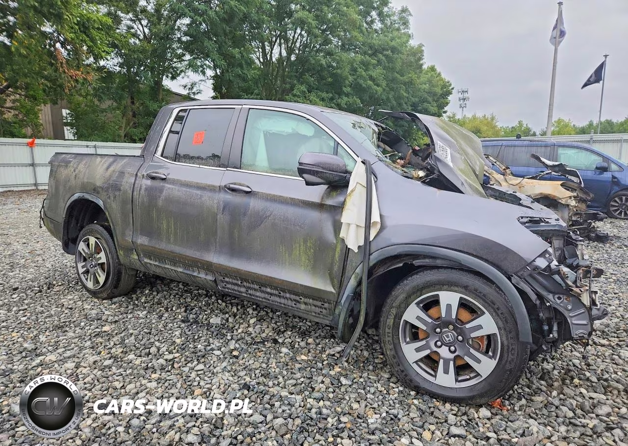 2017 Honda Ridgeline Rtl VIN:5FPYK3F60HB033143 - 4