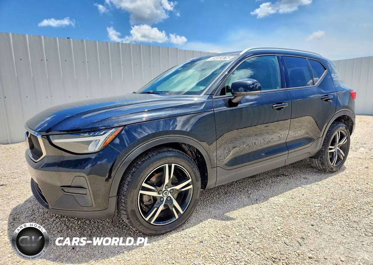 2023 Volvo Xc40 Core
