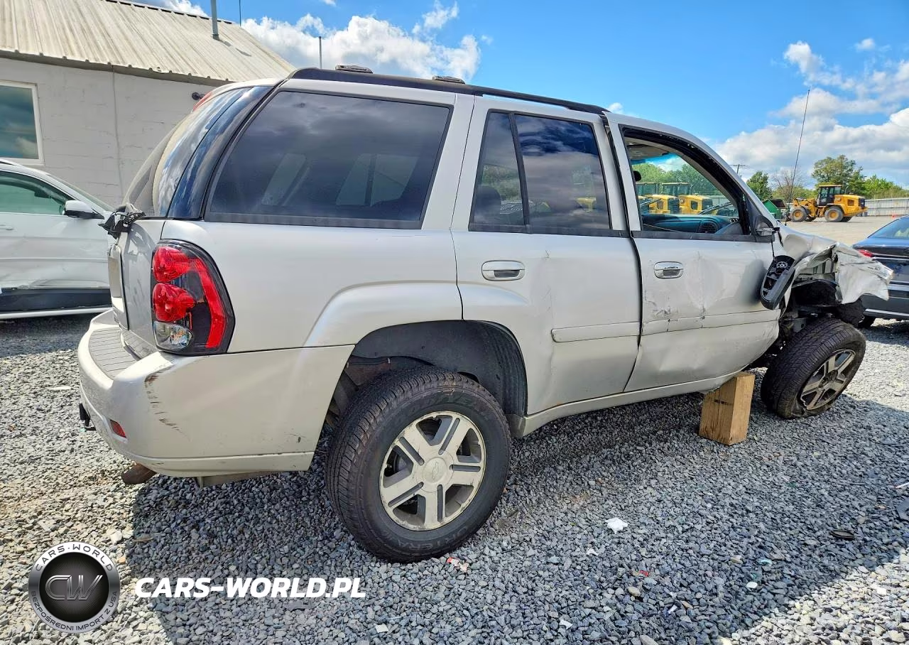 2006 Chevrolet Trailblazer Ls VIN:1GNDT13S462293014 - 3