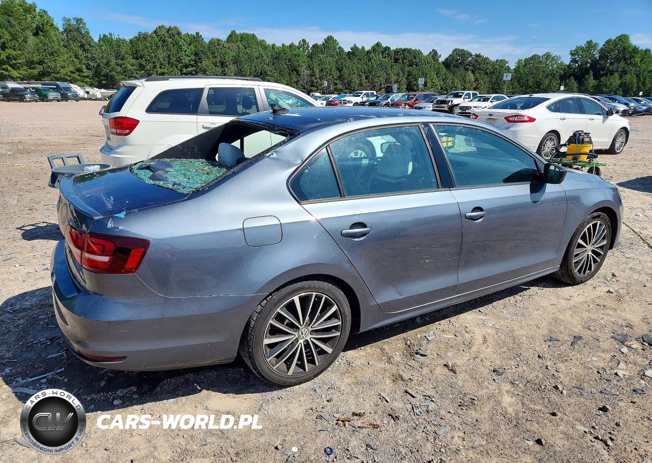 2016 Volkswagen Jetta Sport VIN:3VWD17AJ8GM293715 - 3
