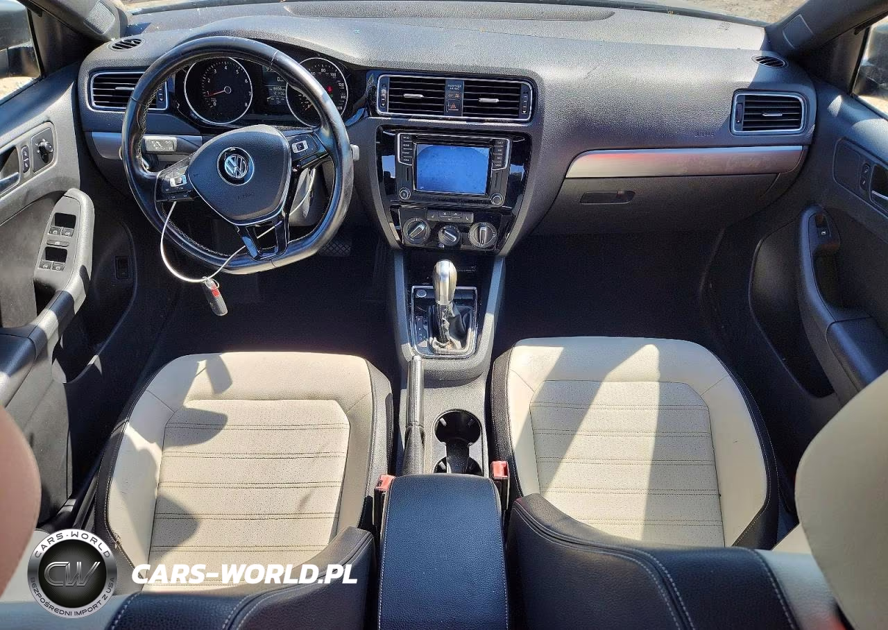 2016 Volkswagen Jetta Sport VIN:3VWD17AJ8GM293715 - 8