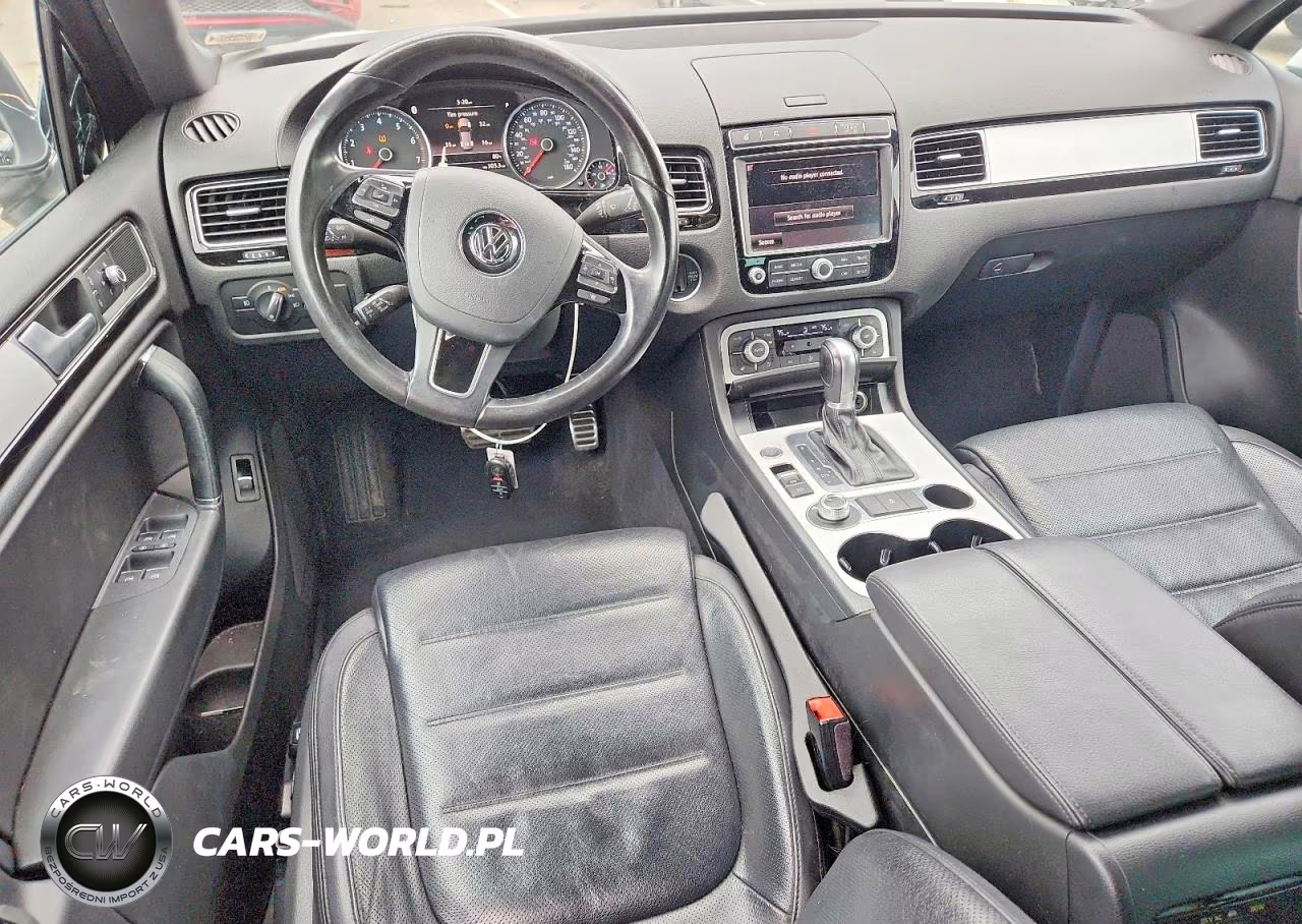 2017 Volkswagen Touareg Wolfsburg VIN:WVGRF7BP3HD005668 - 8