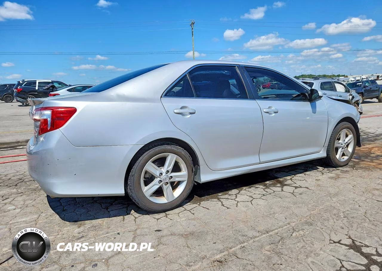 2014 Toyota Camry Se VIN:4T1BF1FK4EU416165 - 3