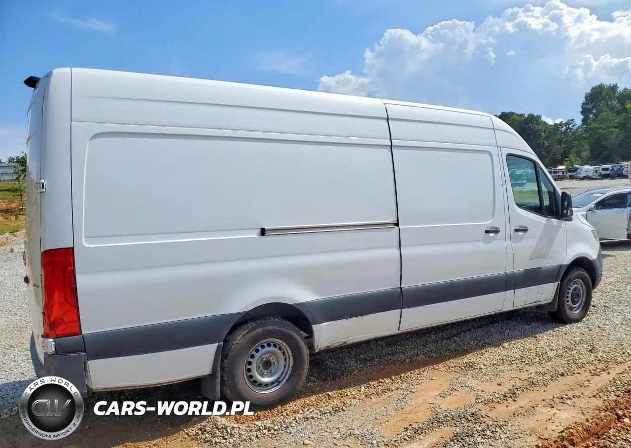 2023 Mercedes-Benz Sprinter 2500 VIN:W1Y40CHYXPT141207 - 3
