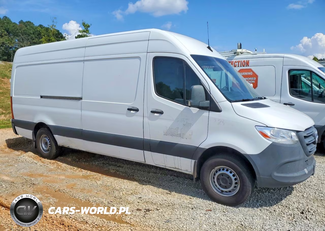 2023 Mercedes-Benz Sprinter 2500 VIN:W1Y40CHYXPT141207 - 4