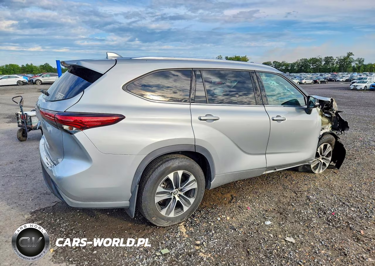 2020 Toyota Highlander Xle VIN:5TDHZRBH5LS501015 - 3
