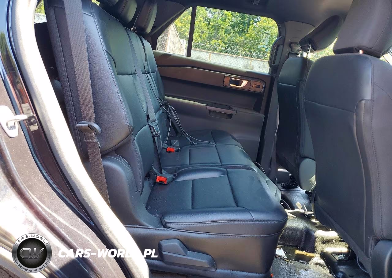 2023 Ford Explorer Police Interceptor VIN:1FM5K8AB4PGB12313 - 10