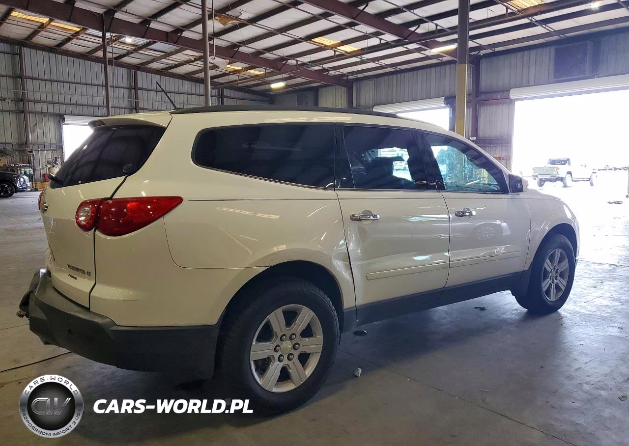 2011 Chevrolet Traverse Lt VIN:1GNKRGED9BJ302927 - 3