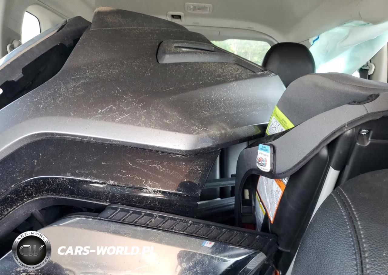2019 Nissan Rogue S VIN:5N1AT2MVXKV791759 - 10