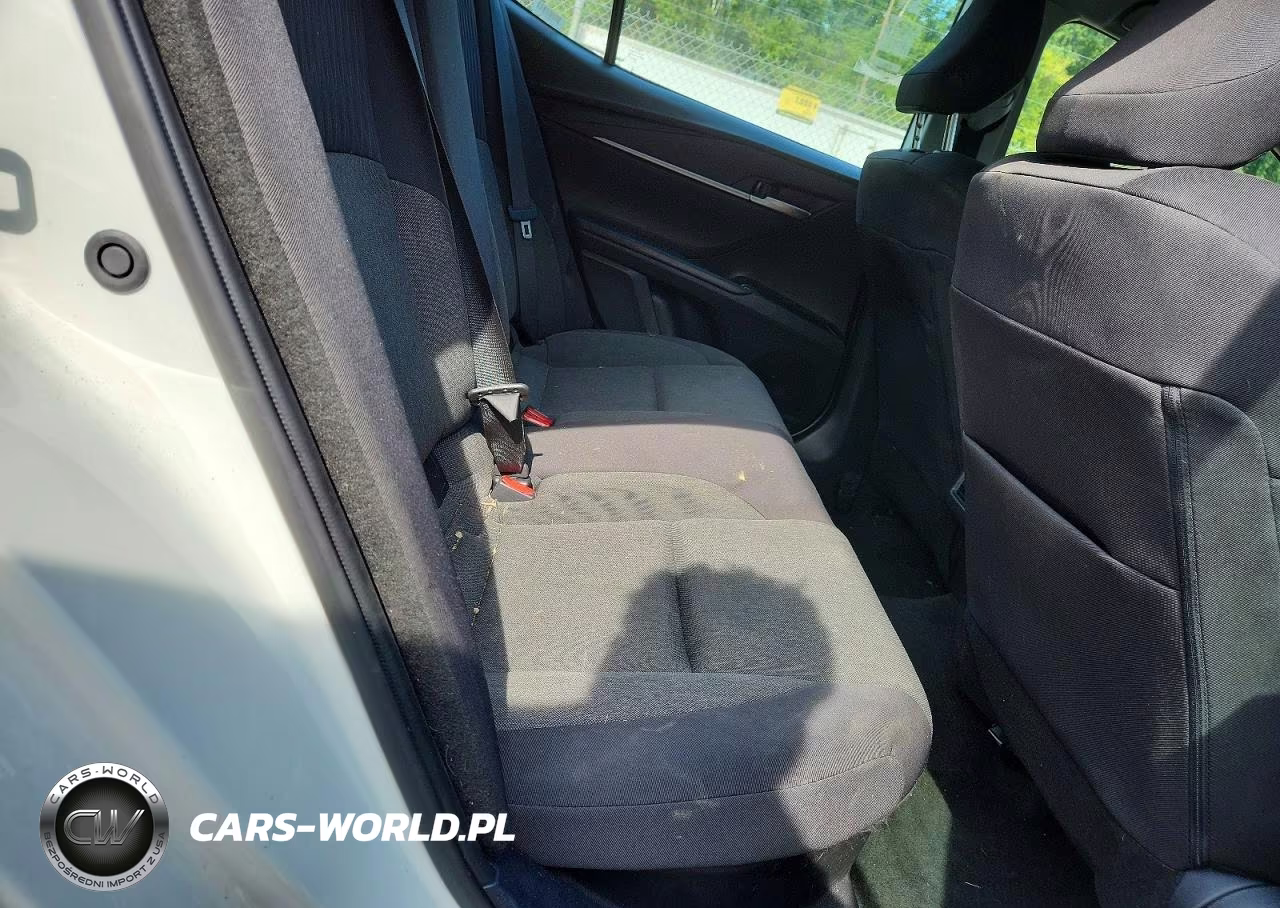 2025 Toyota Camry Le VIN:4T1DAACK9SU069391 - 10