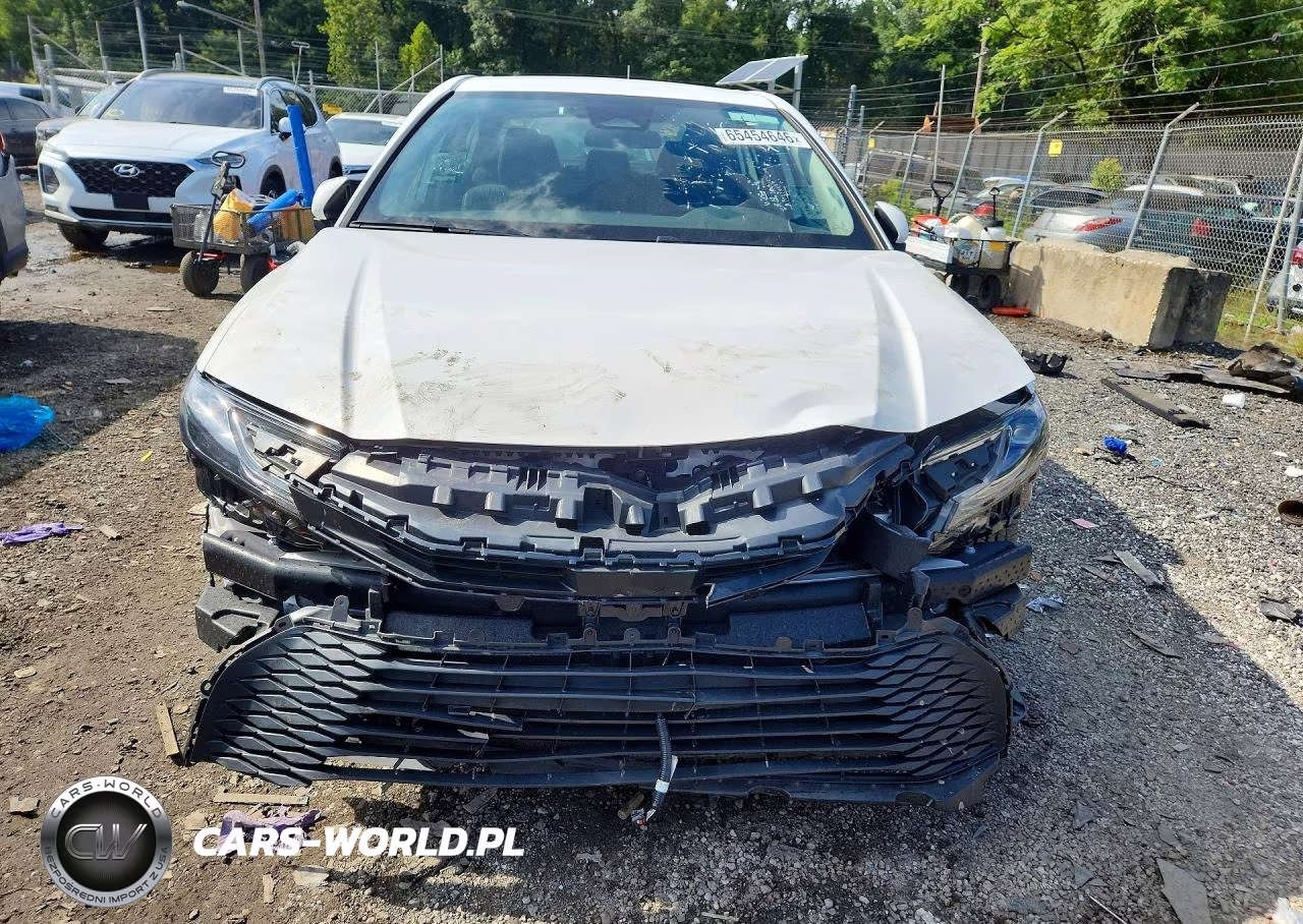 2025 Toyota Camry Le VIN:4T1DAACK9SU069391 - 5