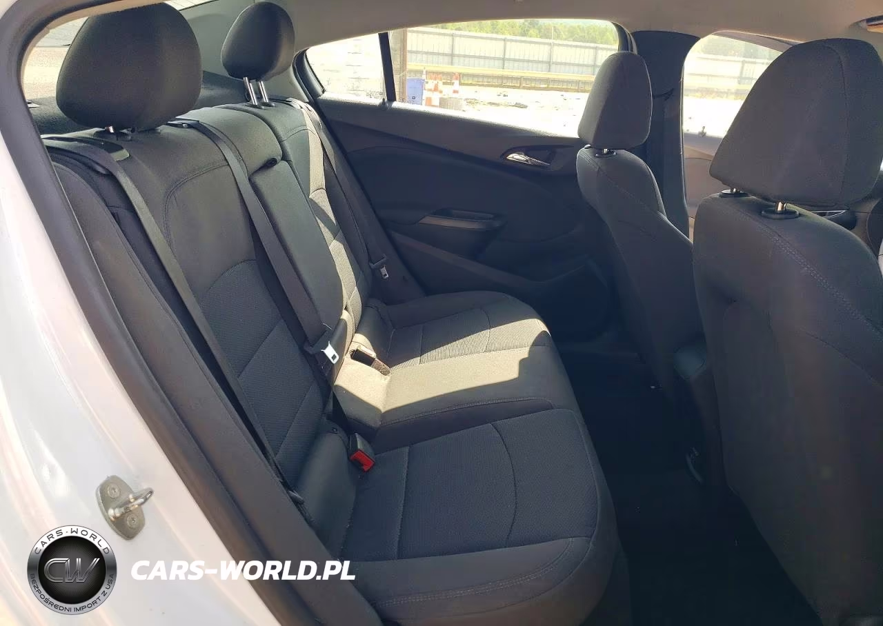 2019 Chevrolet Cruze Lt VIN:1G1BE5SM1K7109884 - 10