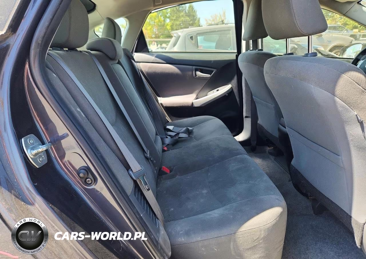 2014 Toyota Prius Plug-In Hybrid Base VIN:JTDKN3DP3E3060931 - 10