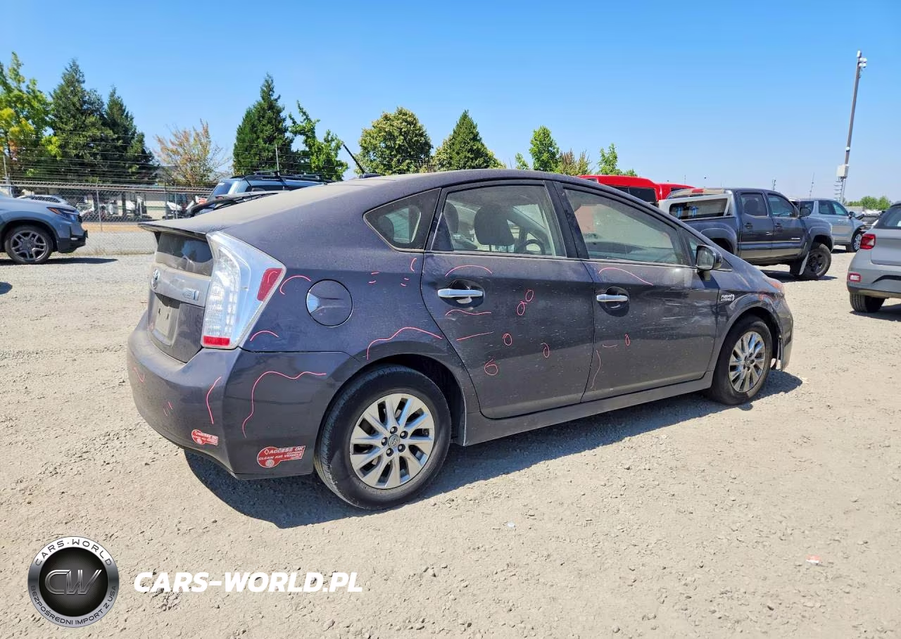 2014 Toyota Prius Plug-In Hybrid Base VIN:JTDKN3DP3E3060931 - 3