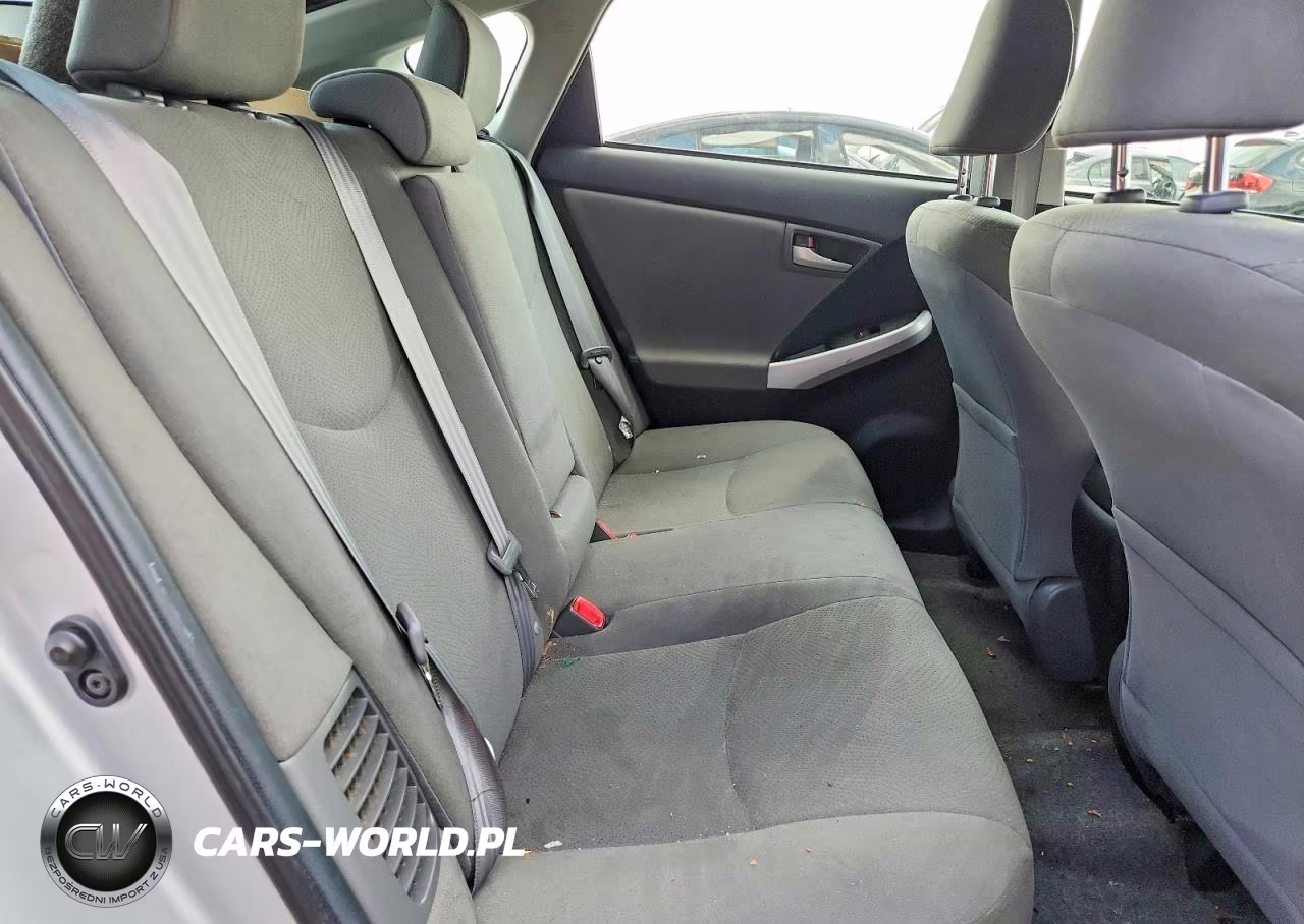 2013 Toyota Prius Two VIN:JTDKN3DU3D5700645 - 10