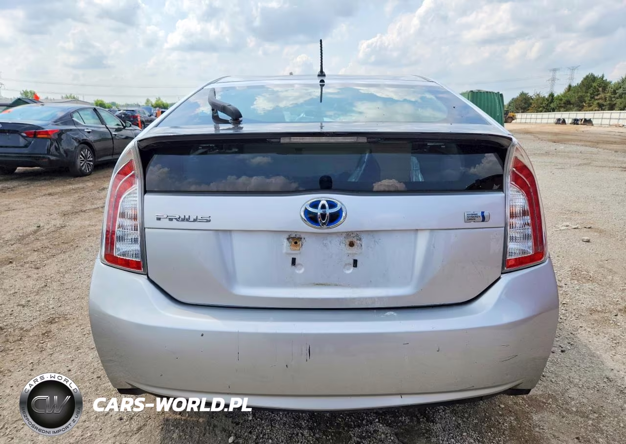 2013 Toyota Prius Two VIN:JTDKN3DU3D5700645 - 6