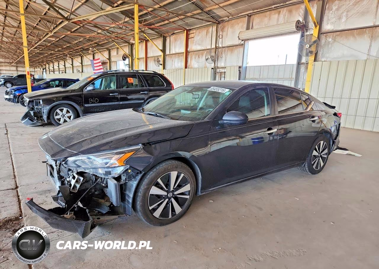 2022 Nissan Altima Sv