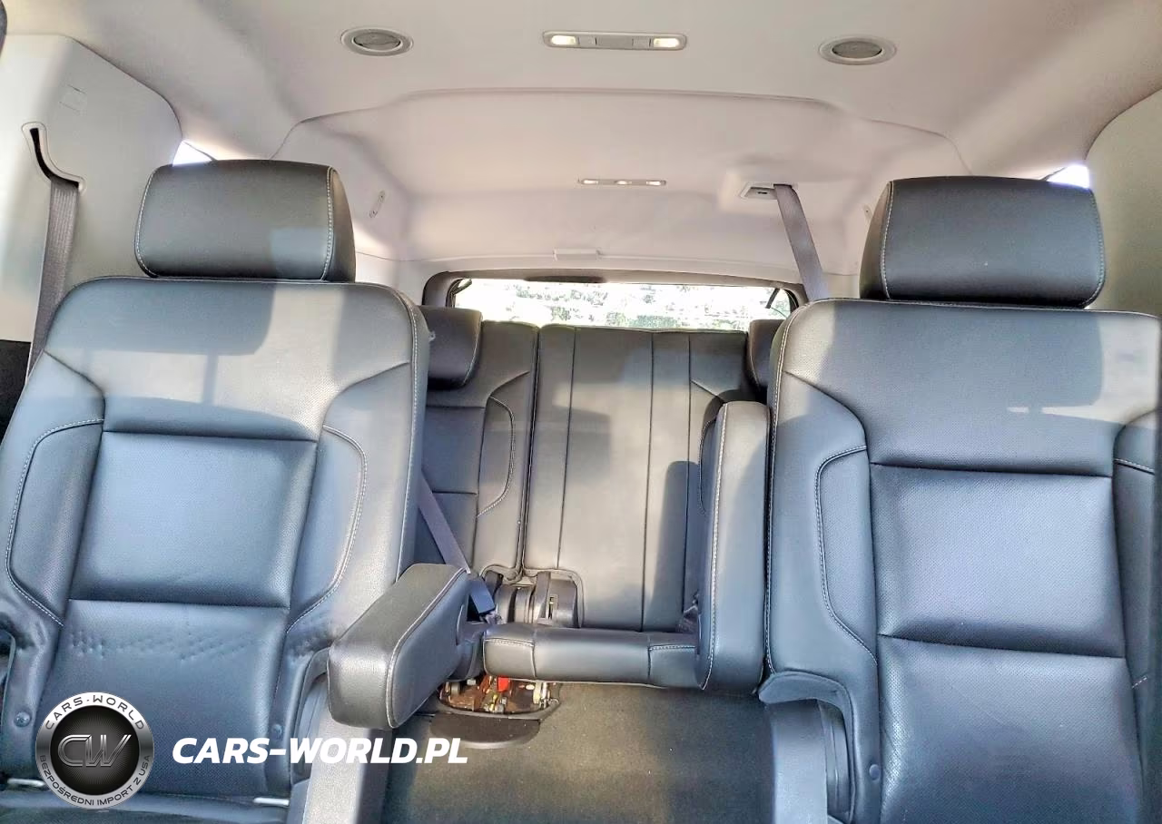 2017 Chevrolet Suburban K1500 Premier VIN:1GNSKJKC0HR124221 - 10