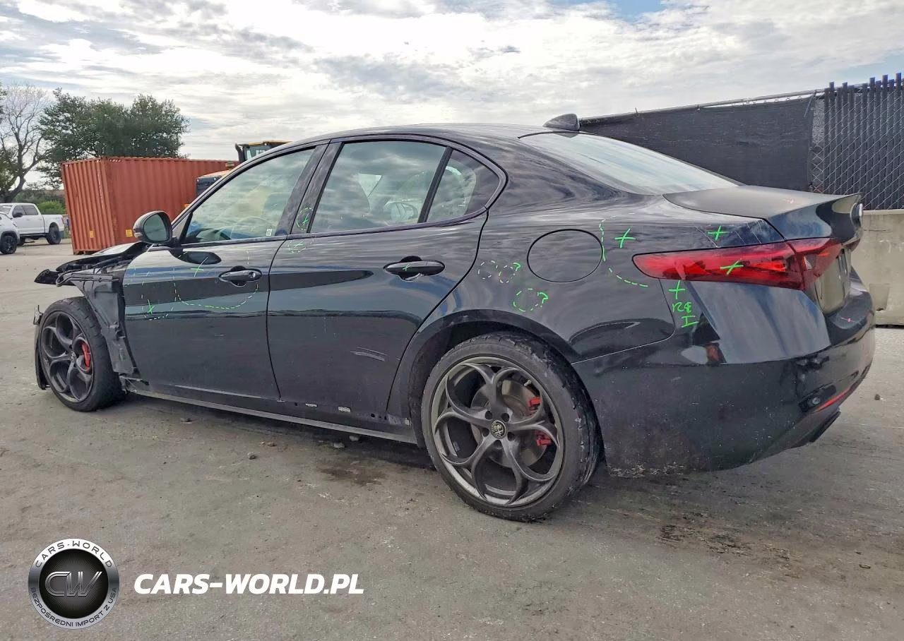 2019 Alfa Romeo Giulia Ti VIN:ZARFAMBN1K7599837 - 2