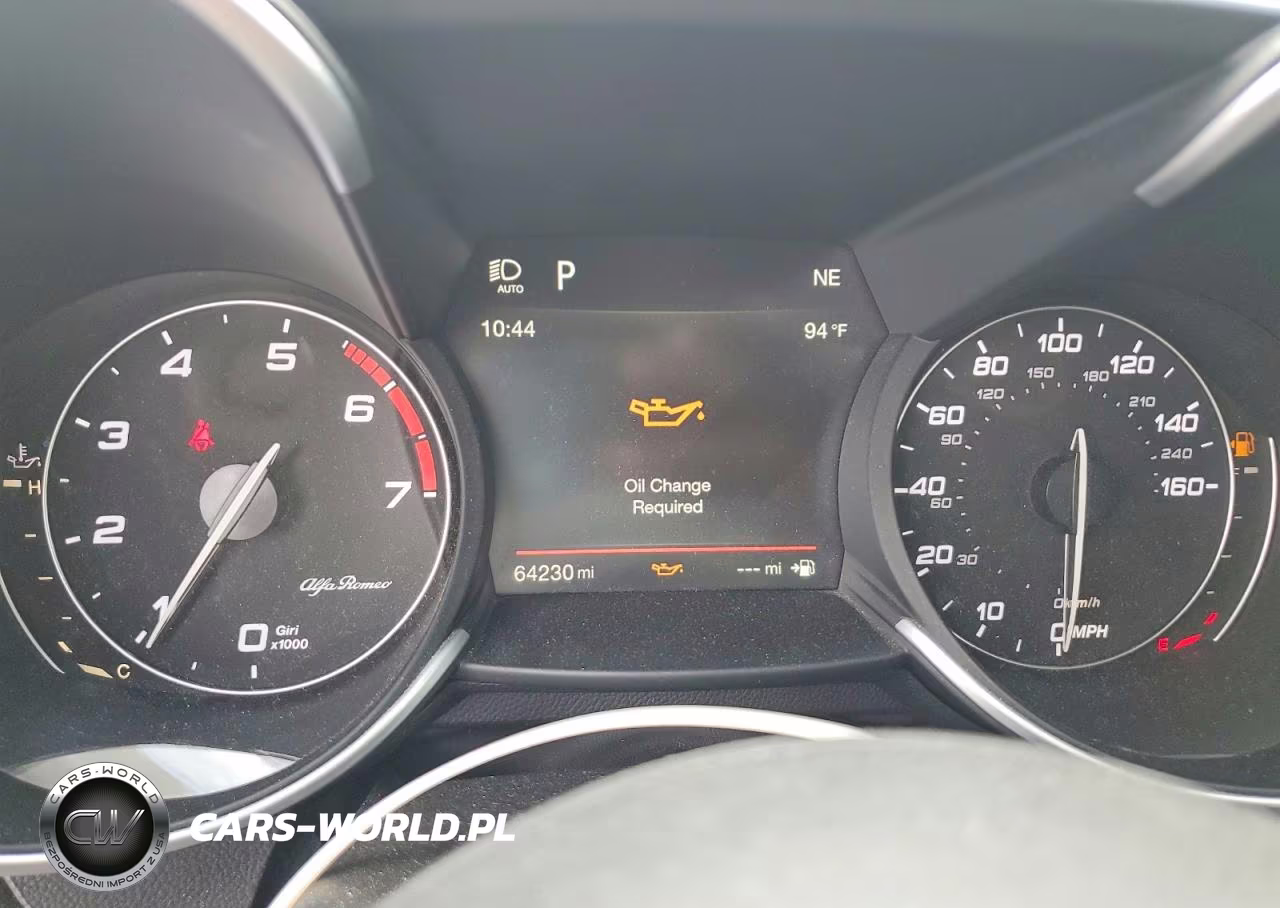 2019 Alfa Romeo Giulia Ti VIN:ZARFAMBN1K7599837 - 9