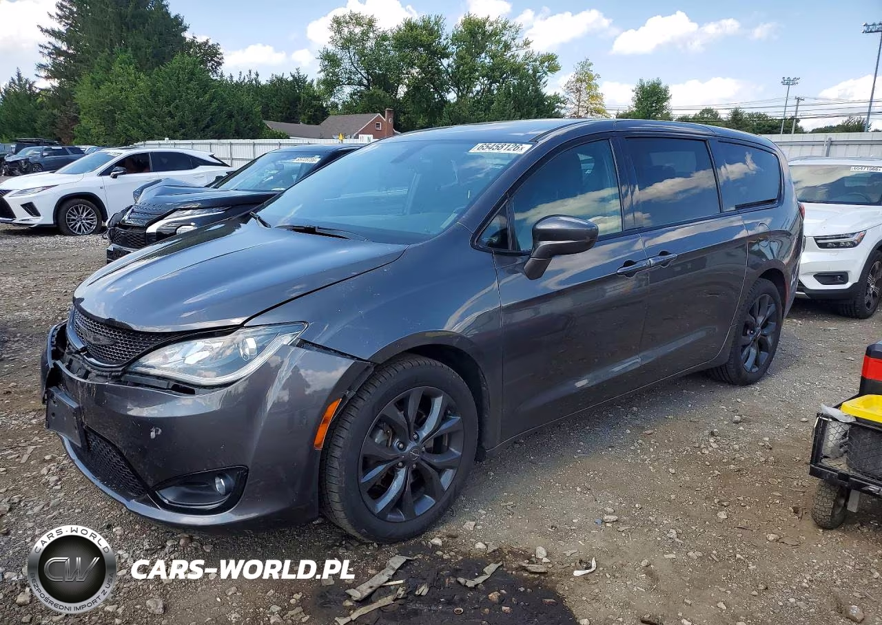 2019 Chrysler Pacifica Touring Plus – zdjęcie 1 z 13