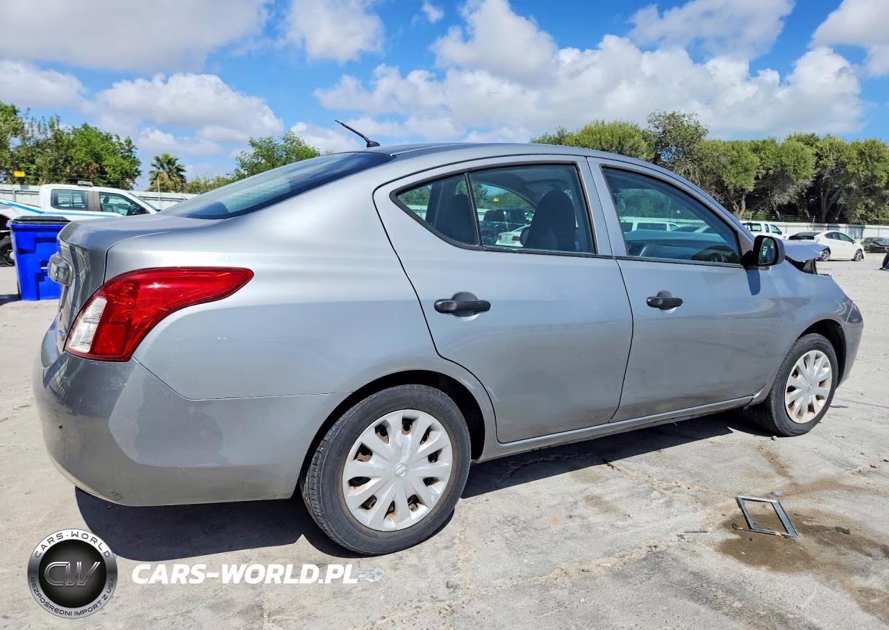 2014 Nissan Versa 1.6 S VIN:3N1CN7AP4EL869748 - 3