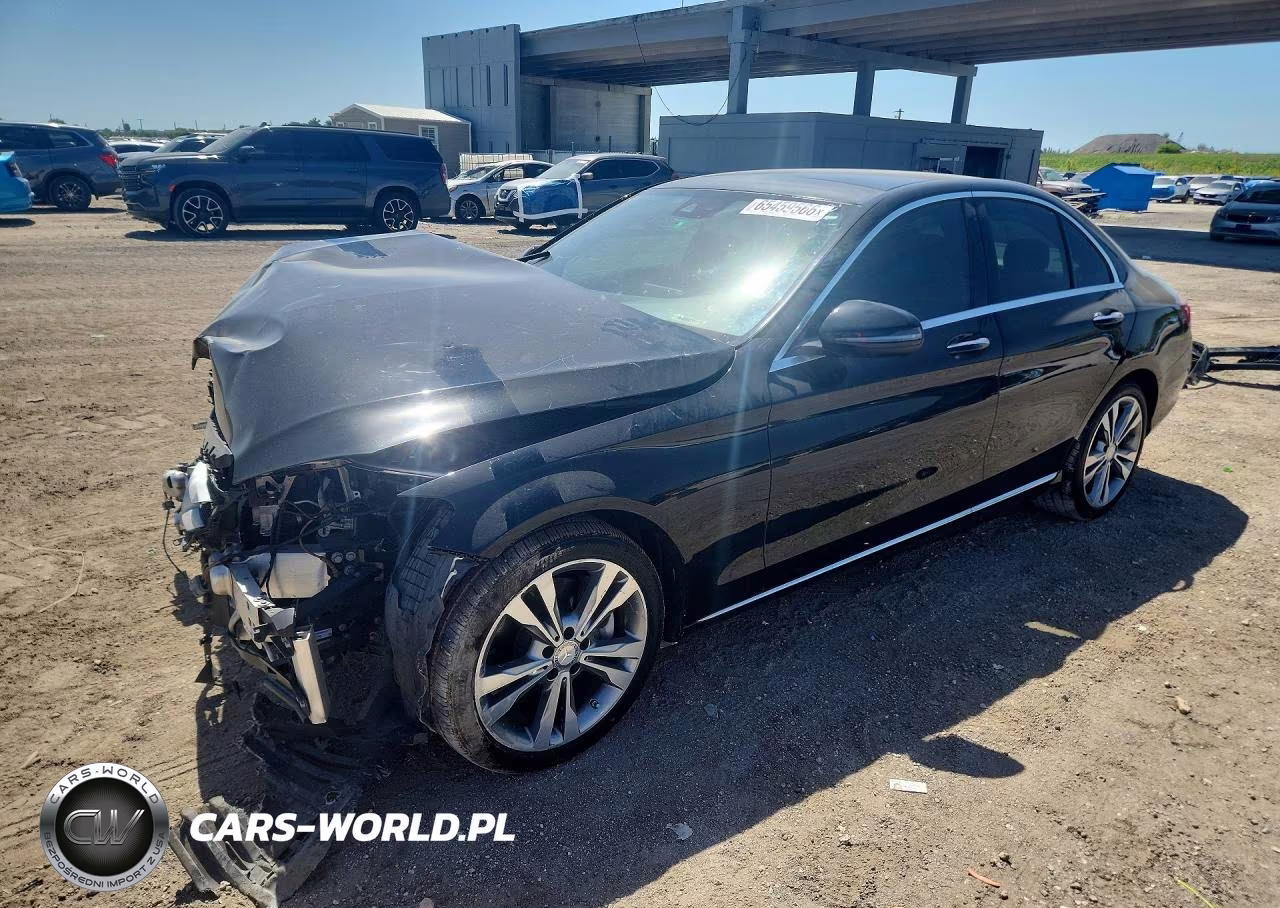 2017 Mercedes-Benz C 300 – zdjęcie 1 z 13