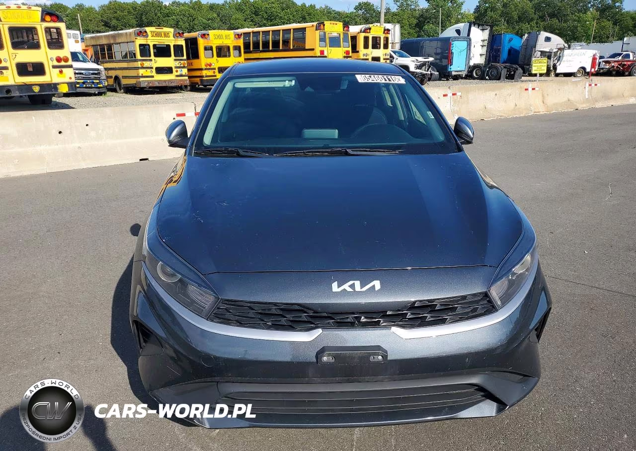 2024 Kia Forte Lxs VIN:3KPF24AD7RE739612 - 5