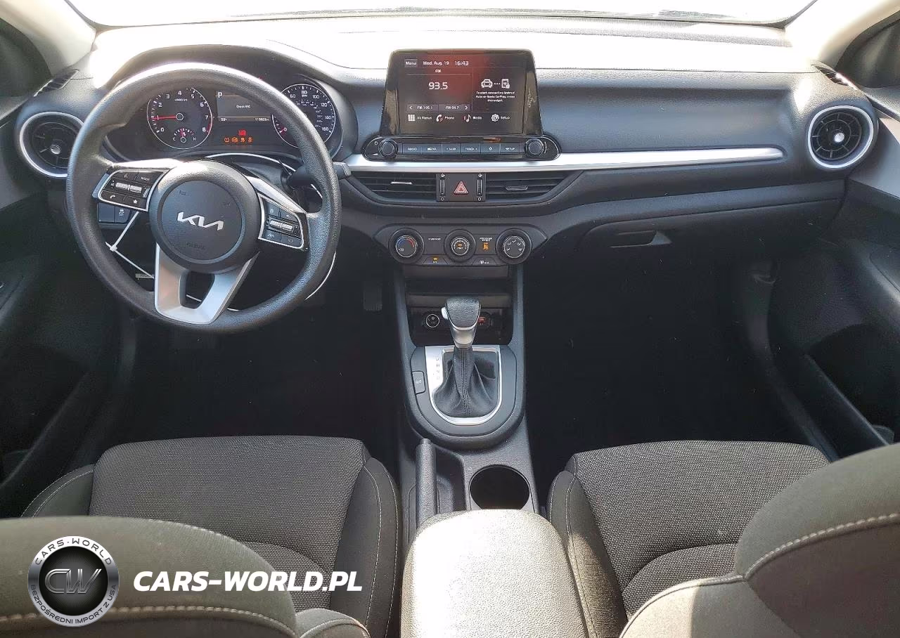 2024 Kia Forte Lxs VIN:3KPF24AD7RE739612 - 8