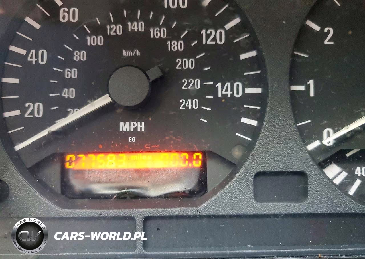 1994 BMW 318 Ic VIN:WBABK5327REC83302 - 9