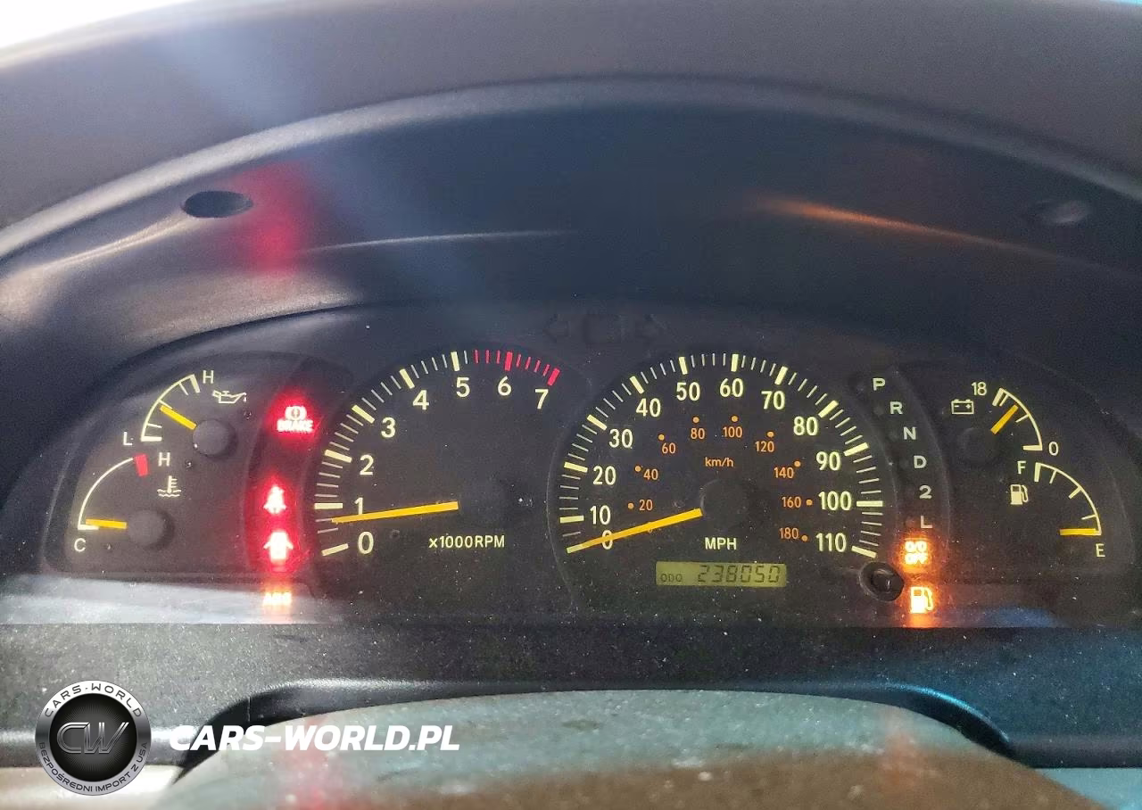 TOYOTA TUNDRA VIN:5TBBT4812YS088698 - 9