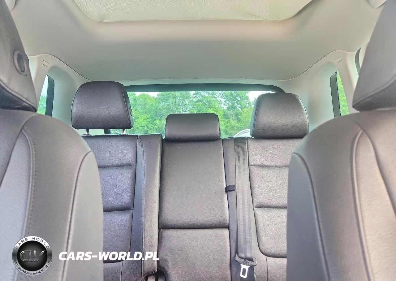 2015 Volkswagen Tiguan S VIN:WVGBV7AX7FW583943 - 10