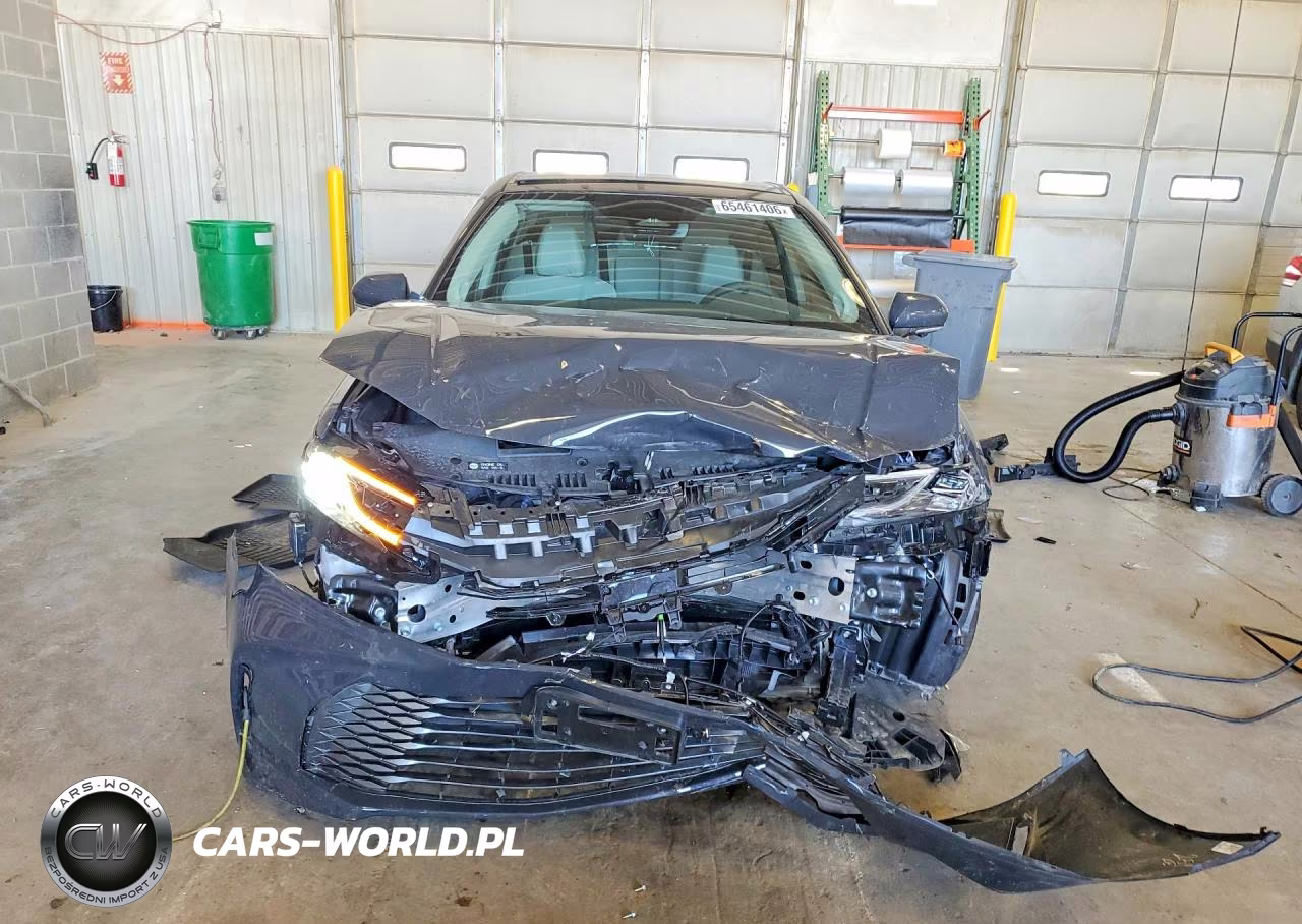 2026 Toyota Camry Xle VIN:4T1DAACK2TU717610 - 5