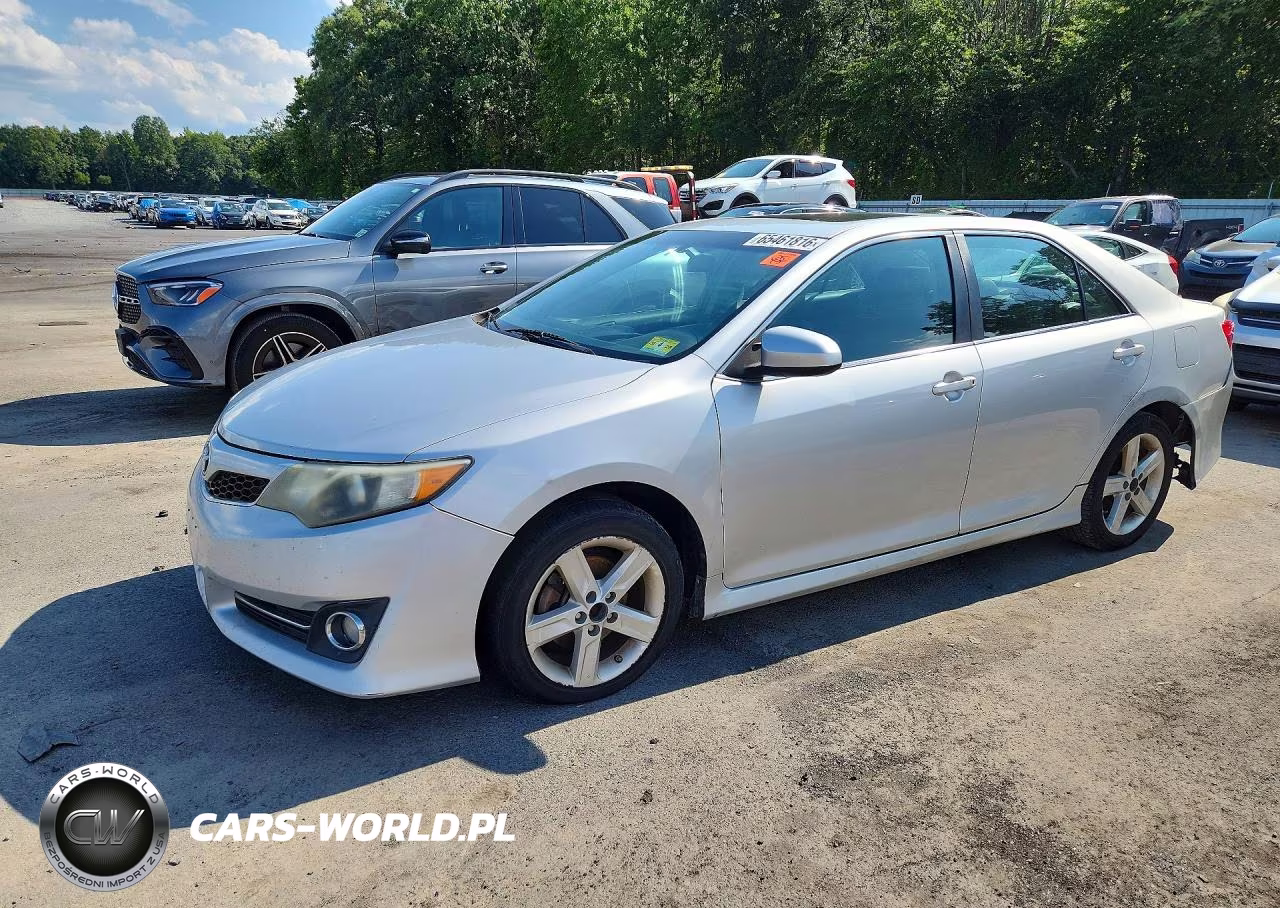 2012 Toyota Camry Se – zdjęcie 1 z 12